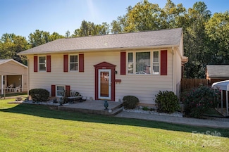 1501 Fern Forest Dr, Gastonia, NC 28054