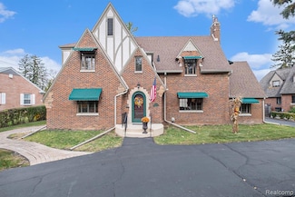 1725 Lincoln Dr, Flint, MI 48503