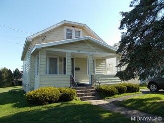 89 Burrstone Rd, New York Mills, NY 13417