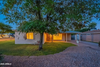 7035 N 11th Place, Phoenix, AZ 85020