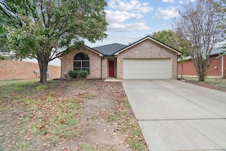 5016 Prairie Creek Trail, Fort Worth, TX 76179