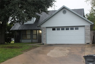 111 Trentwood Cir, Victoria, TX 77901