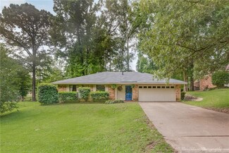 8722 Woodstock Dr, Haughton, LA 71037