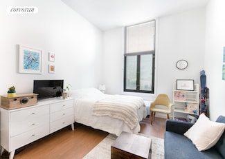 122 West St Unit 1H, Brooklyn, NY 11222