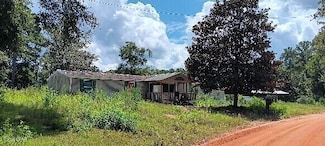 2006 Posey Acres Rd, Chipley, FL 32428