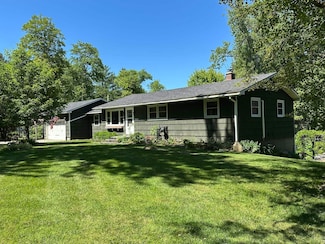 1923 Drake Rd, Bomoseen, VT 05732