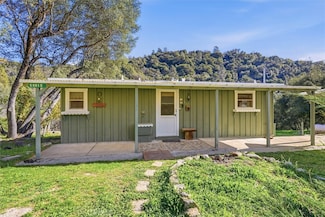 50015 Lilac Ln, Oakhurst, CA 93644