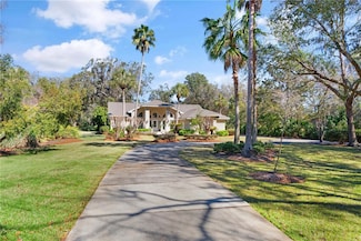 139 Colonial Dr, Saint Simons Island, GA 31522
