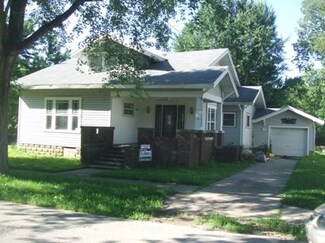 310 E 1st St, Warren, IN 46792