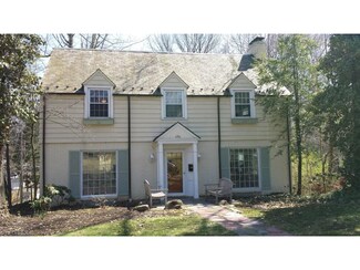 696 Palisades Dr, Akron, OH 44303