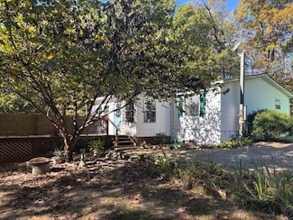 503 Valley Loop Rd, Pikeville, TN 38555