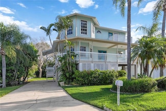 13951 Harbor View Dr, Seminole, FL 33776