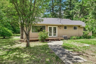 1569 Sleepy Hollow Loop, Grants Pass, OR 97527