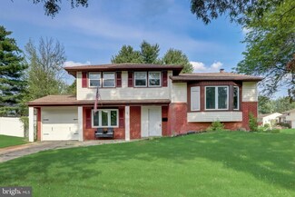 1 Darby Ln, Cherry Hill, NJ 08002