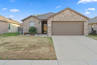 1405 Warringwood Dr, Greenville, TX 75402