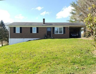21 Meadowview Rd, Bland, VA 24315