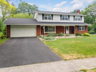 138 Pleasantview Dr, Cobleskill, NY 12043