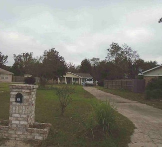515 Spanish Acres Dr, Bay Saint Louis, MS 39520