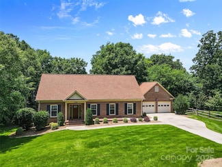 7916 Wellston Dr, Charlotte, NC 28210