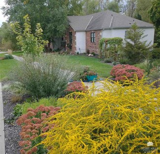 2705 Saint Charles Cir, Manhattan, KS 66502