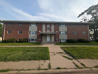 390 W Walnut St, Kankakee, IL 60901