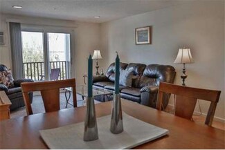 2 Ocean Ave Unit 2M, Gloucester, MA 01930