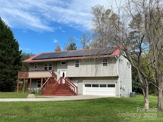 14 Spring Lake Dr, Fletcher, NC 28732