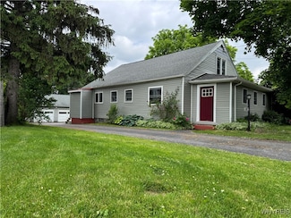 11052 Lake St, Pavilion, NY 14525