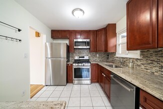 178 W 17th St Unit 1, Bayonne, NJ 07002