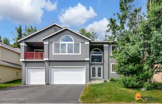8642 Lassen St, Eagle River, AK 99577