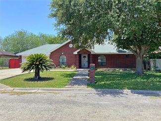 905 Franco Dr, Alice, TX 78332