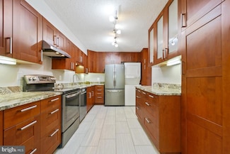 5904 Mount Eagle Dr Unit 105, Alexandria, VA 22303