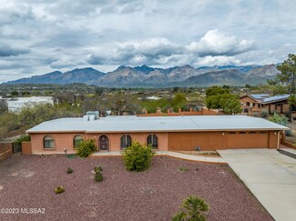 9110 E Loma Linda Place, Tucson, AZ 85749