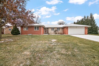 194 E Walnut Ave, Herscher, IL 60941
