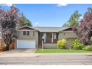 3113 NW Pacific Rim Dr, Camas, WA 98607