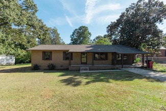 208 Bassett St, Centerville, GA 31028