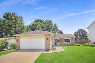 3302 Rustic Ln, Crown Point, IN 46307
