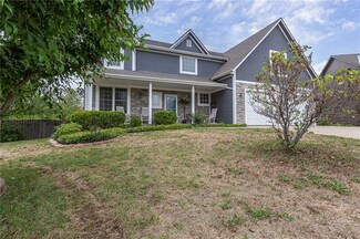 20934 Cottonwood Cir, Spring Hill, KS 66083