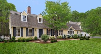 200 Hart St, Beverly, MA 01915
