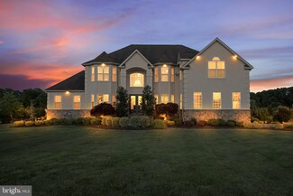 201 Sapphire Ct, Mullica Hill, NJ 08062