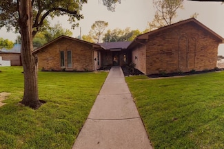 2000 Stacey Ct, Arlington, TX 76013