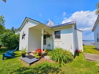 N8060 Norton Rd, Gould City, MI 49838