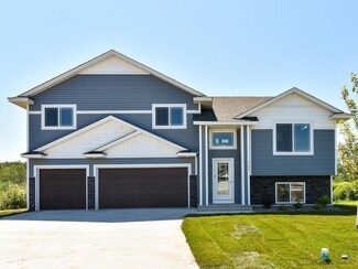 30683 Revere Ave, Shafer, MN 55074