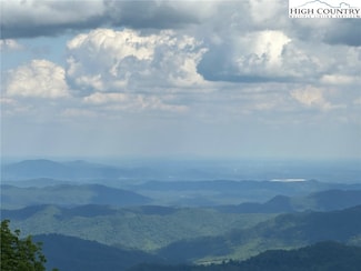 13,25 Hermitage Ln, Newland, NC 28605