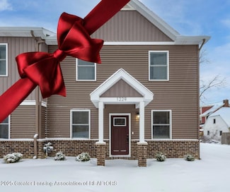 1229 W Saginaw St, Lansing, MI 48915