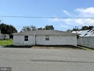 44 E Apple St, Ringtown, PA 17967