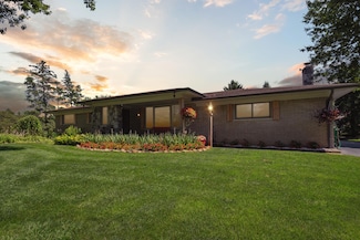 60496 Apache Ln, Washington, MI 48094