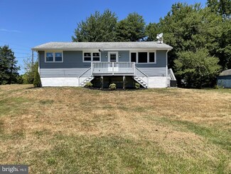 3 Avis Mill Rd, Pilesgrove, NJ 08098