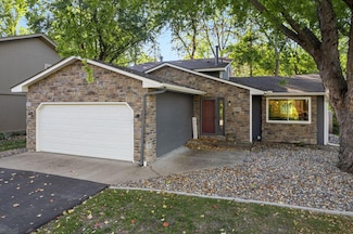 2009 Flag Ave N, Golden Valley, MN 55427