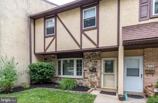 44 Knock N Knoll Cir, Willow Grove, PA 19090